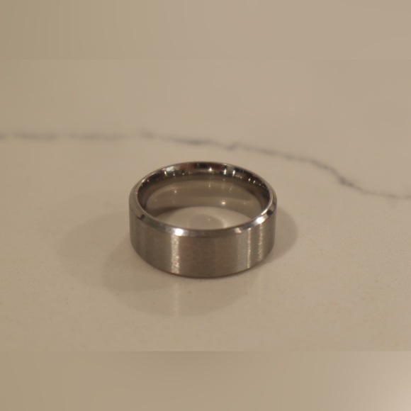 Silver Ring - Picture 3 of 5